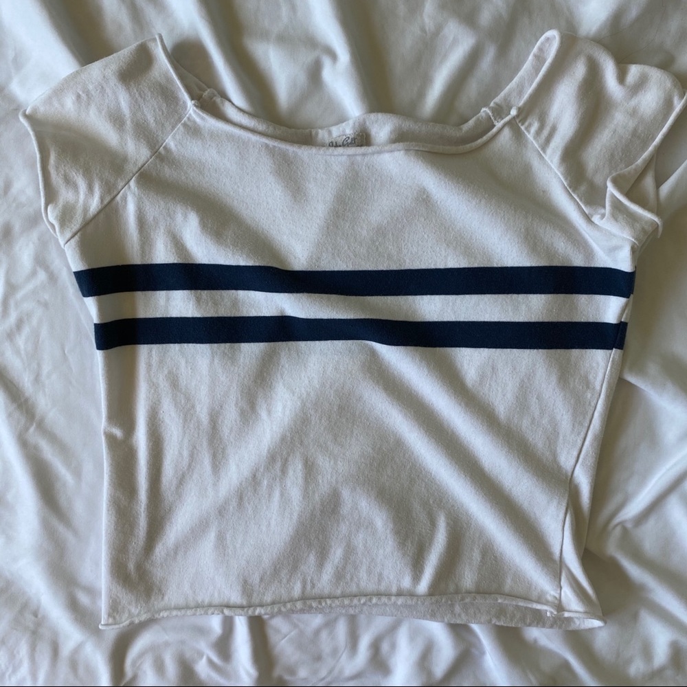 Brandy Melville off shoulder top